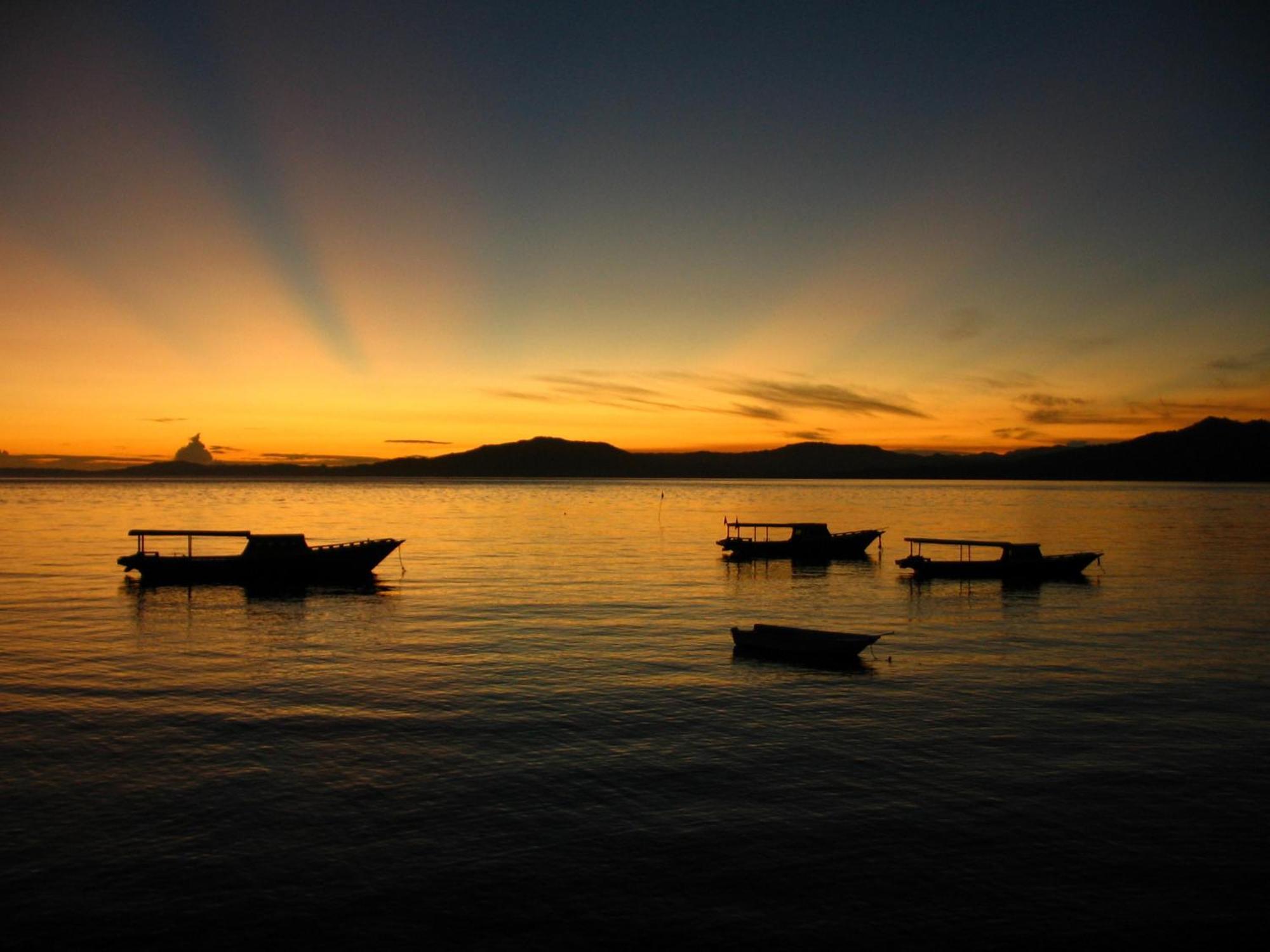 Bunaken Divers Sea Breeze Resort Buitenkant foto