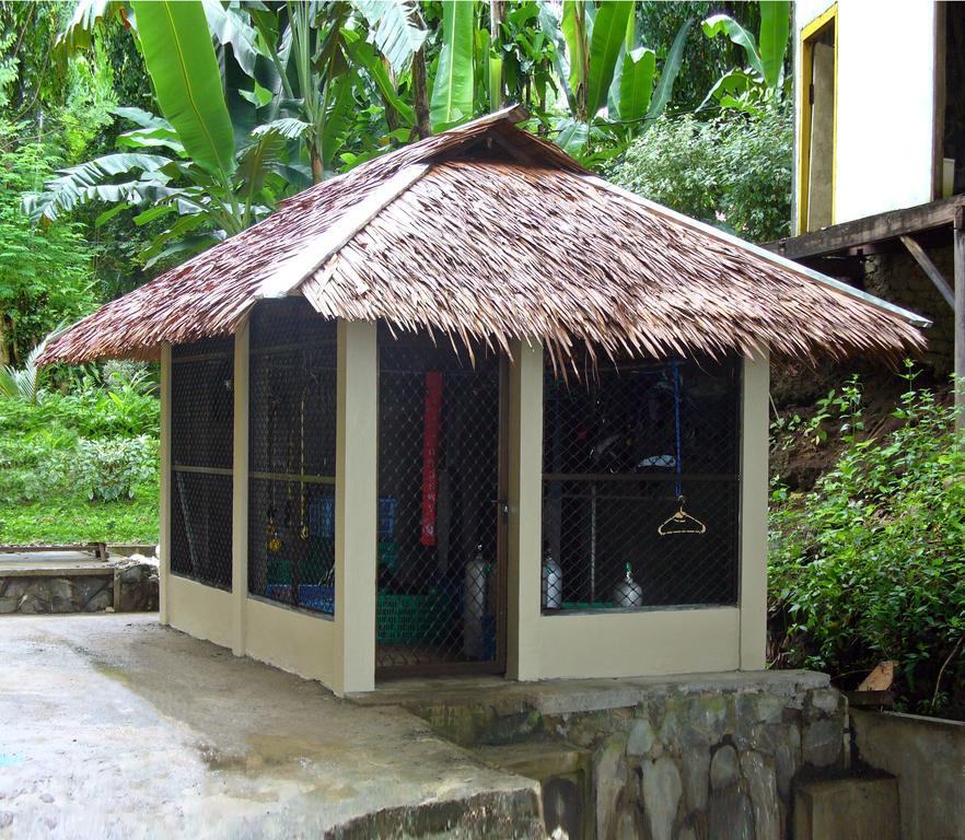 Bunaken Divers Sea Breeze Resort Buitenkant foto