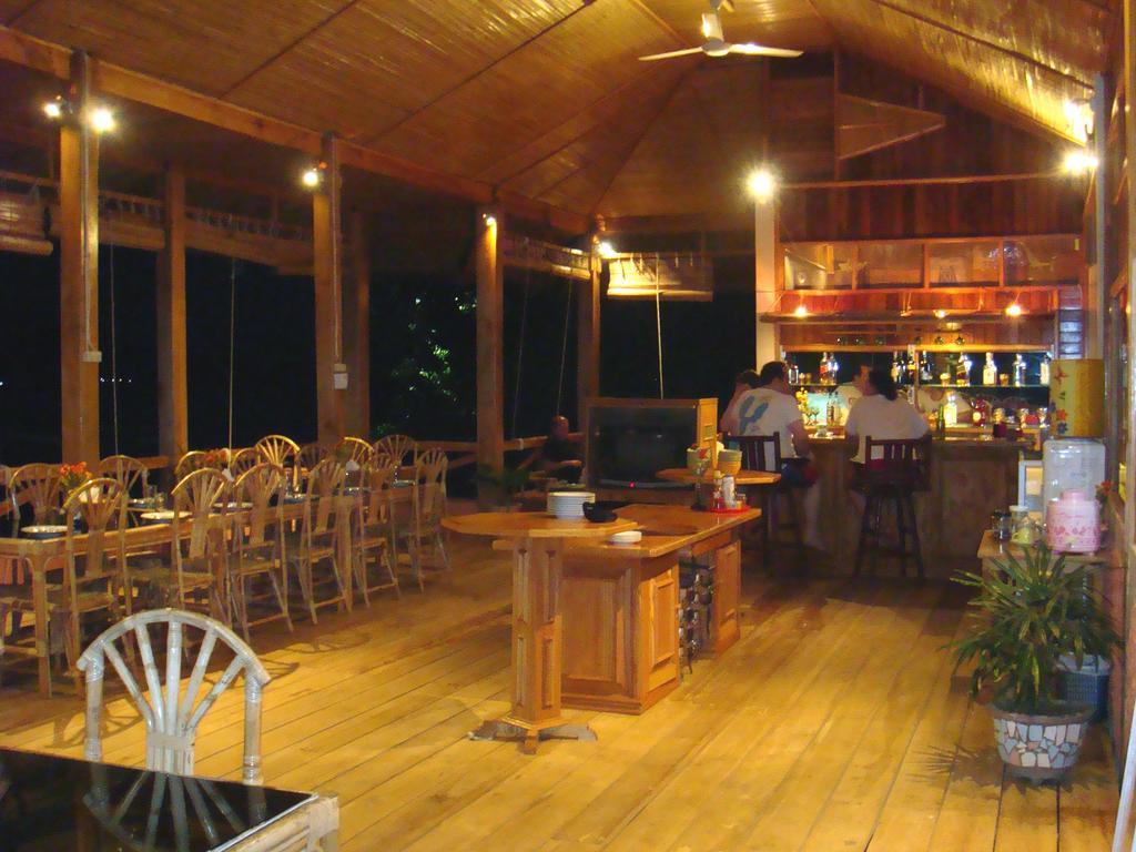 Bunaken Divers Sea Breeze Resort Buitenkant foto