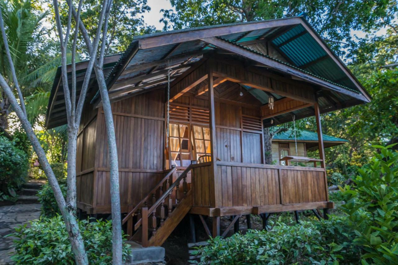 Bunaken Divers Sea Breeze Resort Buitenkant foto