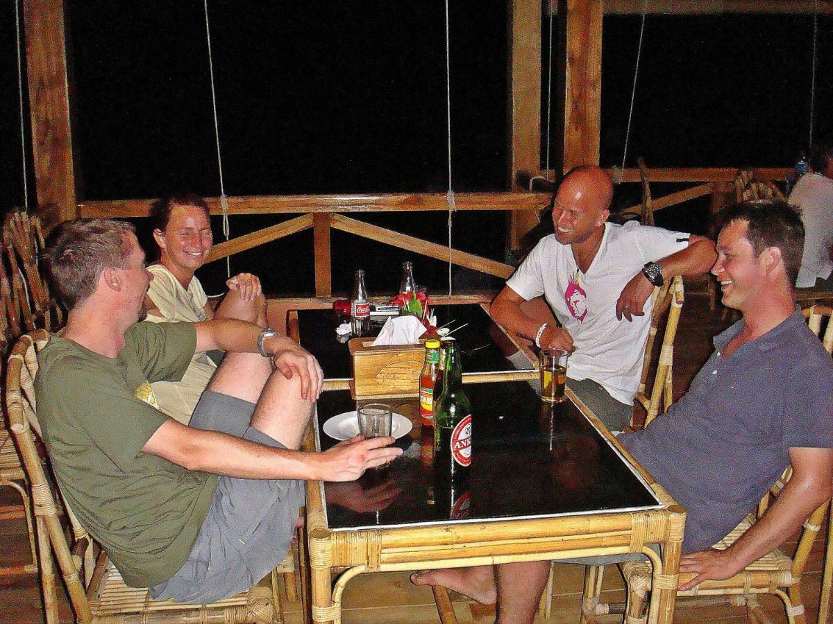 Bunaken Divers Sea Breeze Resort Buitenkant foto
