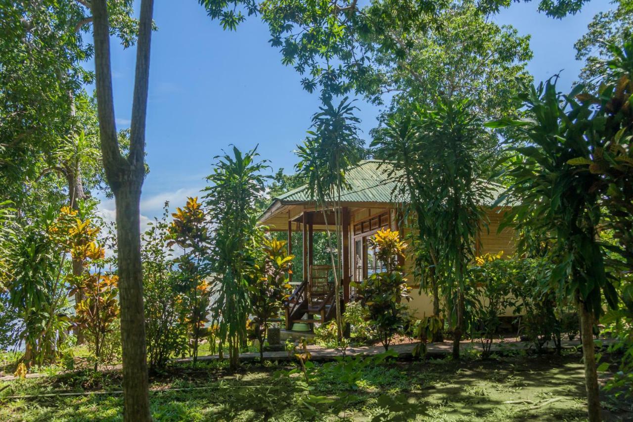 Bunaken Divers Sea Breeze Resort Buitenkant foto